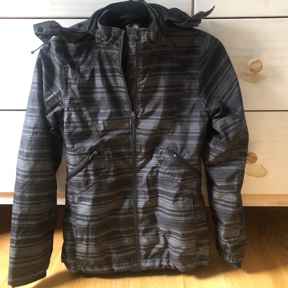 ASICS runners jacket size XS